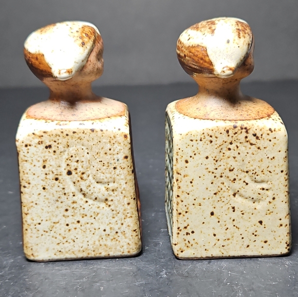 Vintage Lisa Larson Pottery Ceramic Mcm Girl Salt And Pepper Shakers - Picture 3 of 7